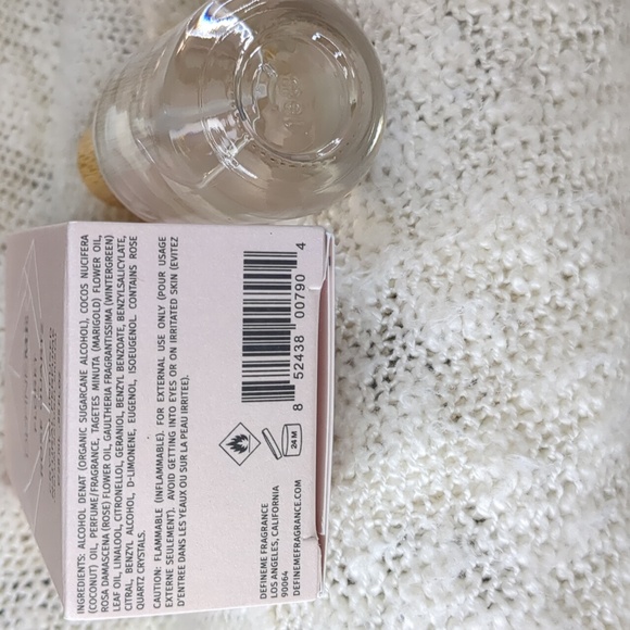 DefineMe Floret - Rose Quartz Crystal Infused Perfume Mist, 28ml/0.95fl oz - Picture 10 of 13